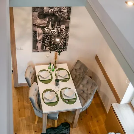 Jagiellonska Residence: Comfortable With Parking And Sauna