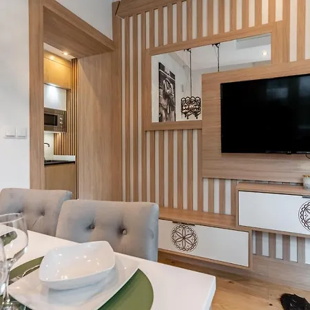 Jagiellonska Residence: Comfortable With Parking And Sauna Apartment *